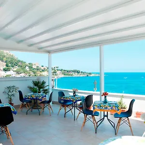 https://una-terrazza-sul-golfo.sicilyhotelsitaly.net