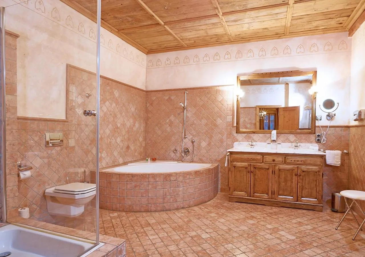 **** Guest house Historik Hotel Gotisches Haus Garni Rothenburg ob der Tauber Germany